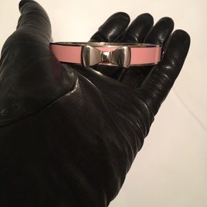 Brighton’s Meet Me At My London Flat Bow Bracelet